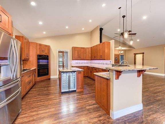 5th image of 2937 Lariat Dr