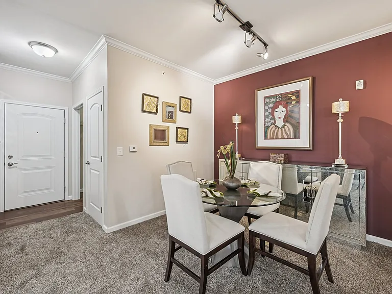 Brinley Place — Photo 7