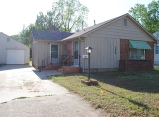 1613 Irving St, Independence, KS 67301