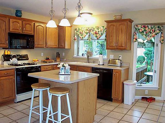 5th image of 6015 Kingdom Ct