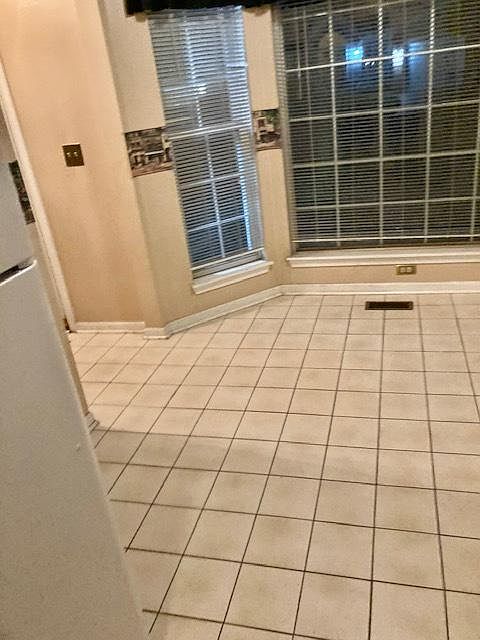 2nd image of 886 W Princeton Cir