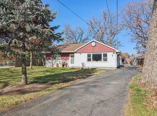 504 W Park Ave, Round Lake, IL