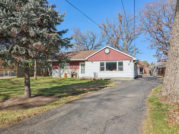 504 W Park Ave, Round Lake, IL 60073