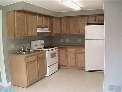 4th image of 151 W Center St