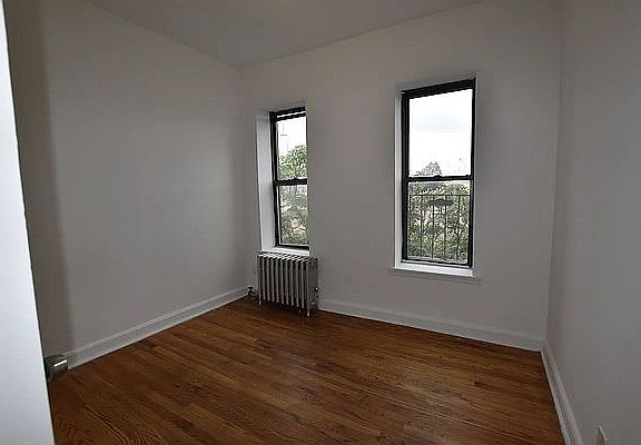 3rd image of 75 Orchard St APT 30