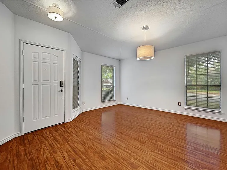 3001 Wavecrest Blvd — Photo 2