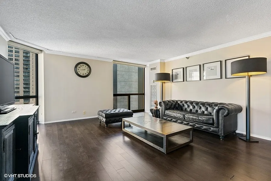 2 bed, 1250 sqft, $3,750 — Photo 3