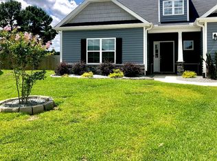 1404 Canonero Ct, Hope Mills, NC 28348