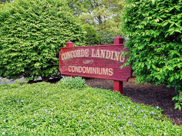 2 Concorde Way #B5, Windsor Locks, CT 06096