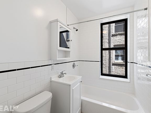 5th image of 206 Rivington St APT 2D