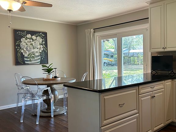 5th image of 3009 Tipperary Dr