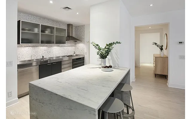 Sold by Douglas Elliman | media 22