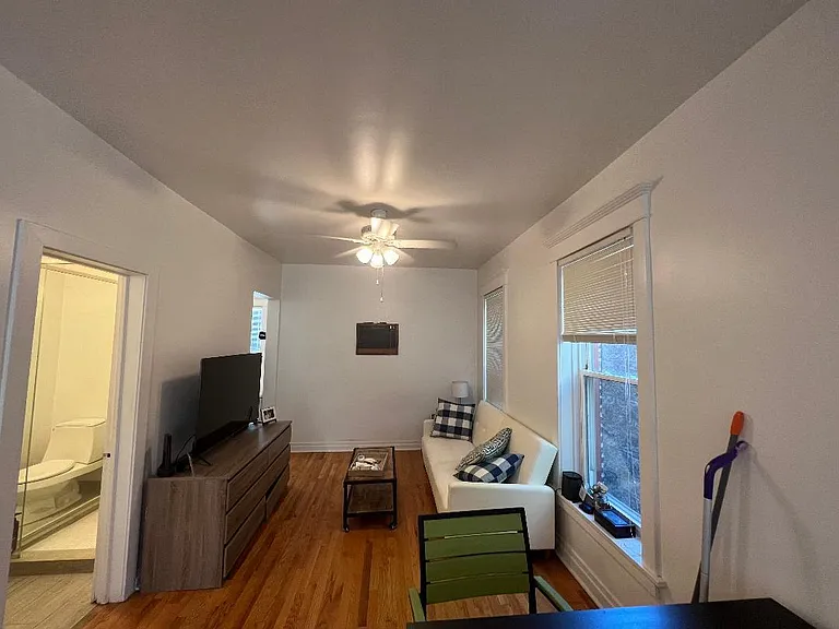 852 W Diversey Pkwy #1R — Photo 7