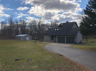 1920 Milton Rd, Perry, MI 48872