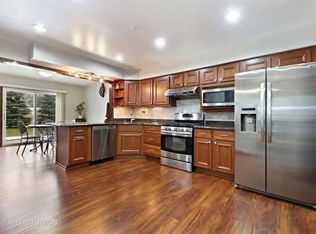 616 Glenwood Ln, Lombard, IL 60148