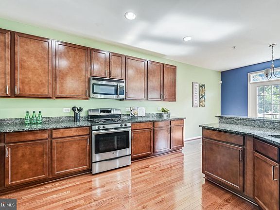 4th image of 119 Merlot St