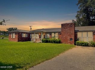 6920 Florida St, Grand Ridge, FL 32442
