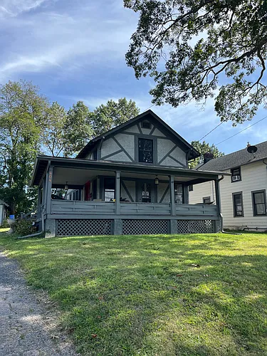 404 Lake Dr Photo 1