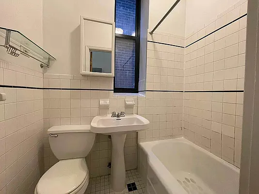 Rented by J PRESTON AND ASSOCIATES INC | media 7