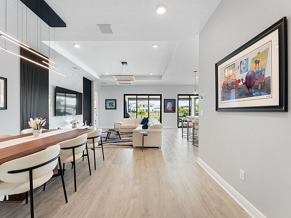 4th image of 5402 Hutchinson Way