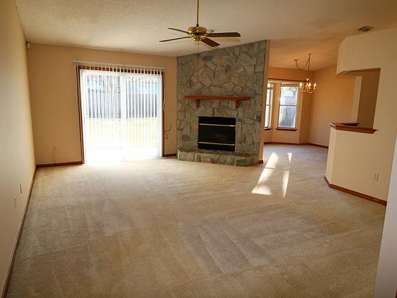 3rd image of 7924 Winterwood Cir N