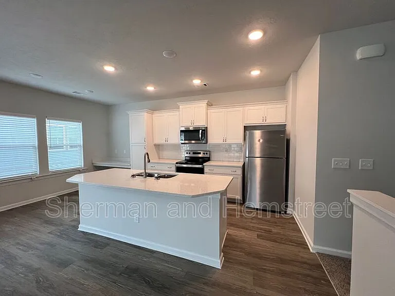 5035 Mimosa Dr #5035 MIMOSA DR — Photo 6