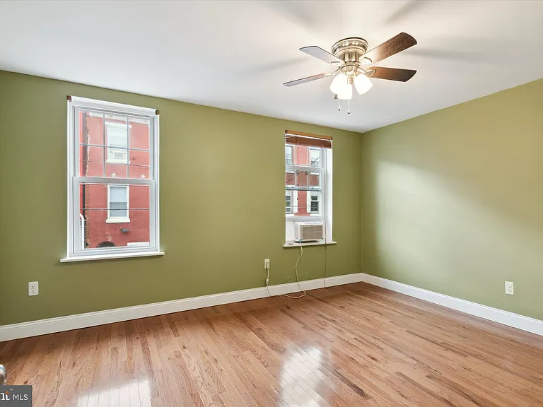 1723 N Willington St — Photo 16