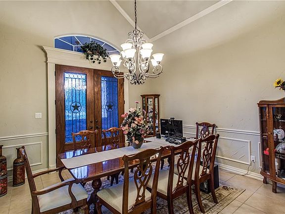 3rd image of 132 Crooked Stick Ln