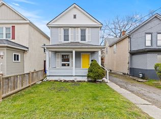 22 Denistoun St, Welland, ON L3C 1T9