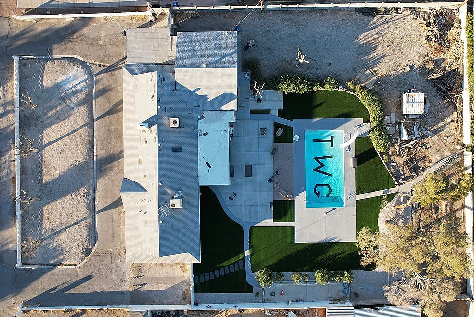 2nd image of 1110 Ralston Dr