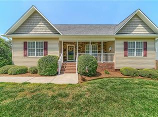 2611 36th Ave NE, Hickory, NC 28601