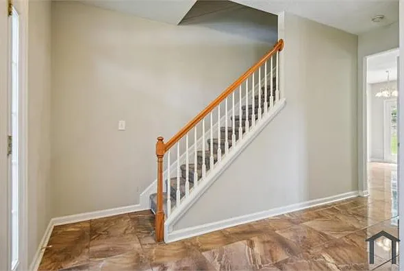 2455 Beckenham Pl — Photo 9
