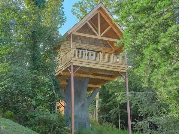 406 Sugar Way, Pigeon Forge, TN 37863