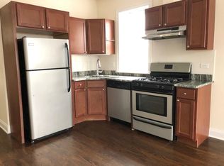 6237 N Clark St #2, Chicago, IL 60660