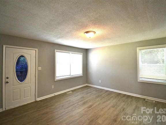 5th image of 104 S Gregory St