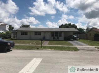 599 W 37th St, Riviera Beach, FL 33404
