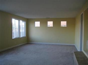 3rd image of 3024 Southcreek Dr