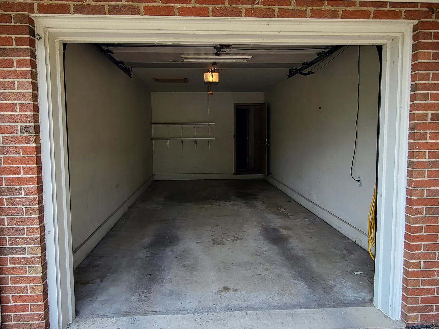4365 Glenmawr Ave — Photo 2