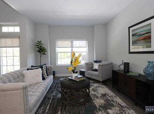 764 Newbridge Rd #2E, Teaneck, NJ 07666