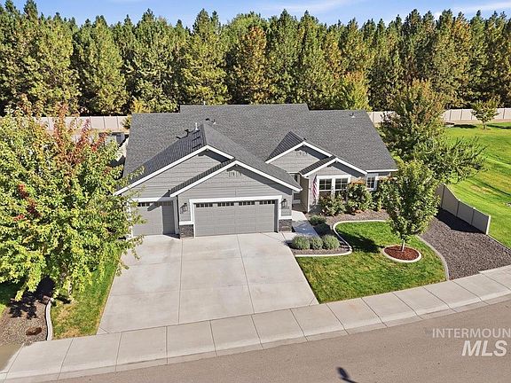 2nd image of 4932 W Vanderbilt Dr