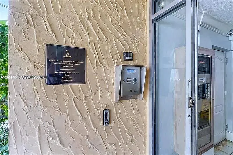 Keystone Towers Condo — Photo 2