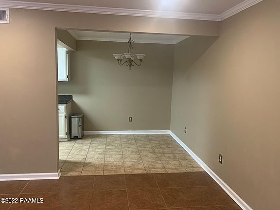 5th image of 200 Lodge Dr APT 806