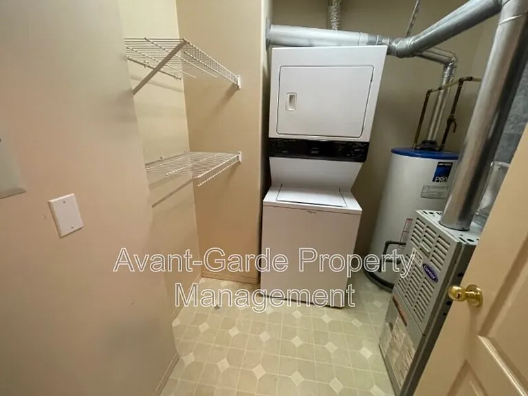 4405 37th St #13 — Photo 14