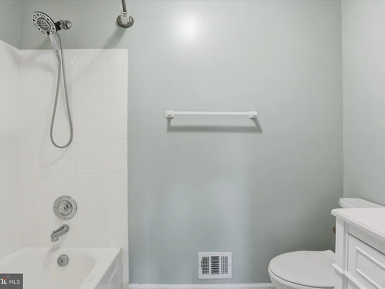 7264 Twilight Ct — Photo 10