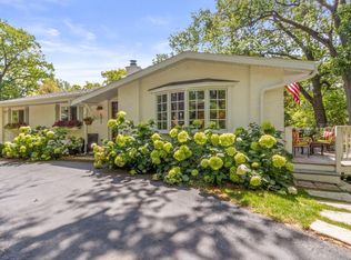 571 Cleveland Pkwy, Williams Bay, WI 53191