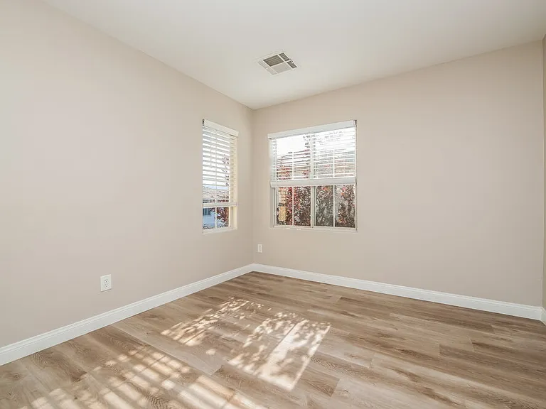 9503 Diamond Bridge Ave — Photo 13