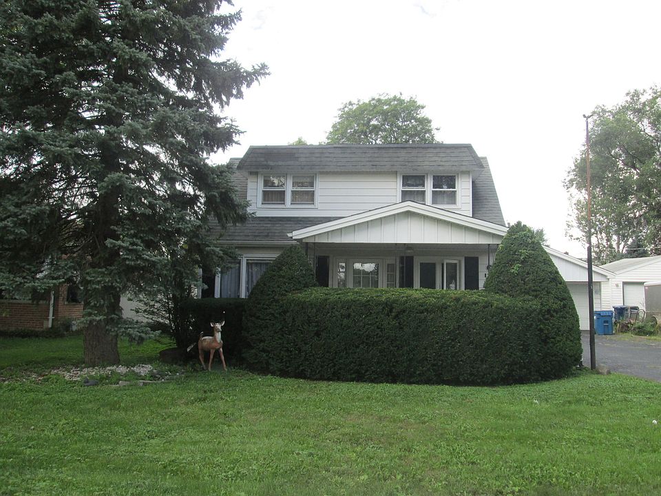 1st image of 124 N Caryl Ave