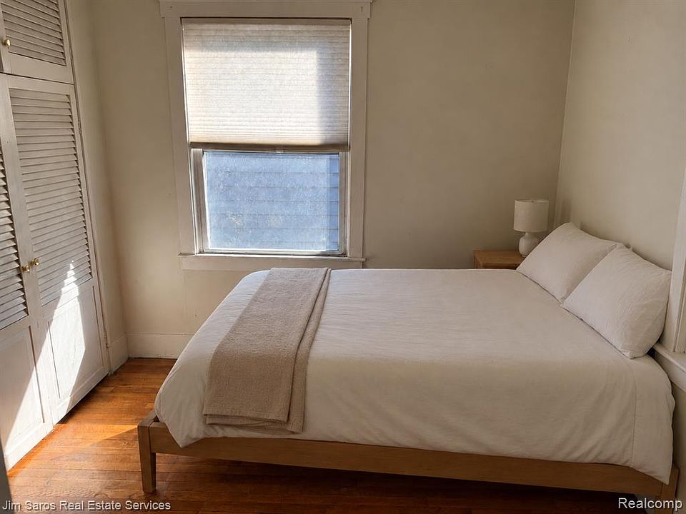 604 Notre Dame St, photo 8