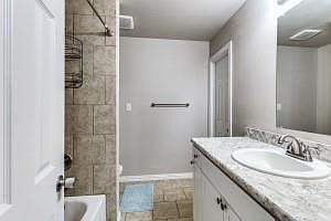 5th image of 2719 Avenue J