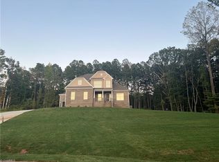 1663 Lazy Fox Ln #32, Kernersville, NC 27284